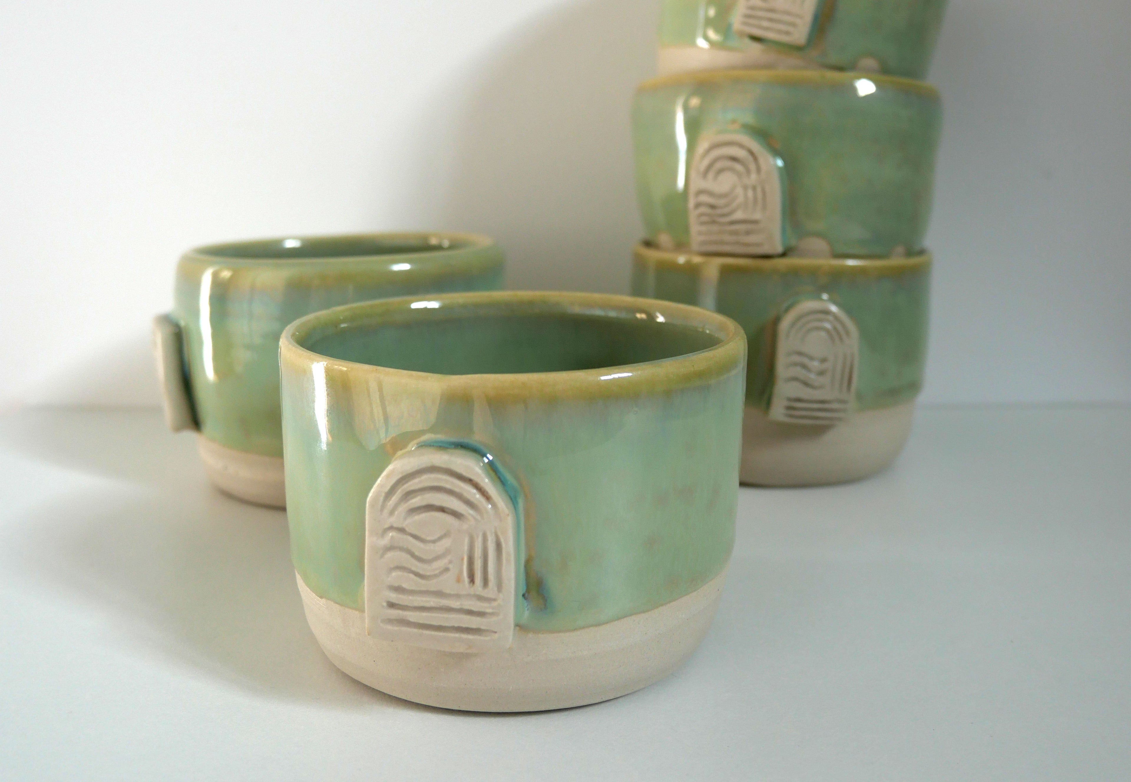 Les tasses médaillon