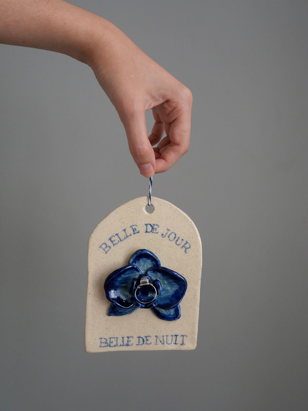 Plaque-présentoir "Belle de jour, Belle de nuit"
