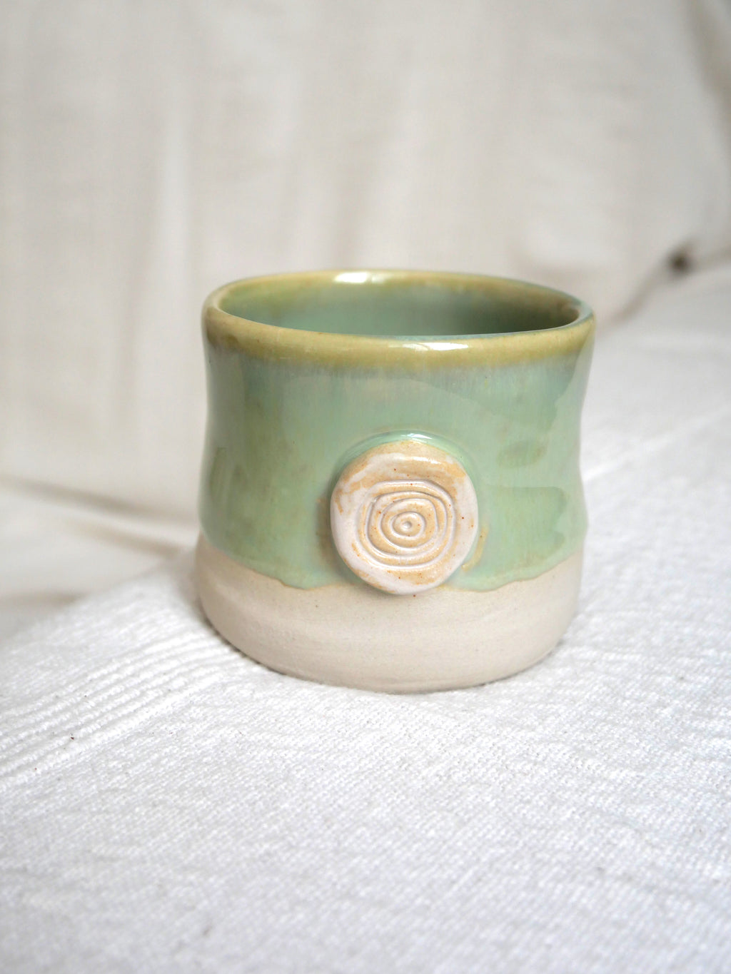 Petite tasse vert thé