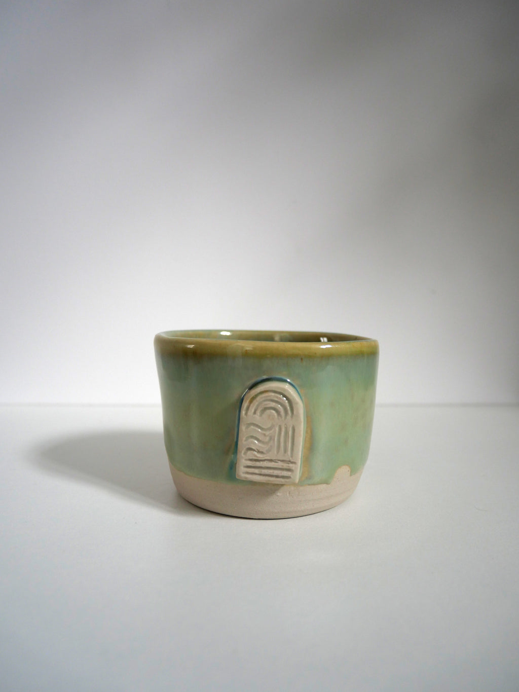 Tasse médaillon vert thé  n°1