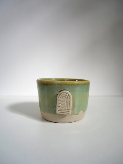 Tasse médaillon vert thé  n°1