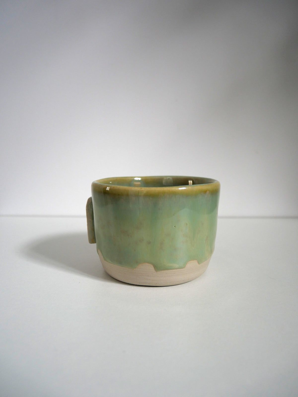 Tasse médaillon vert thé  n°1