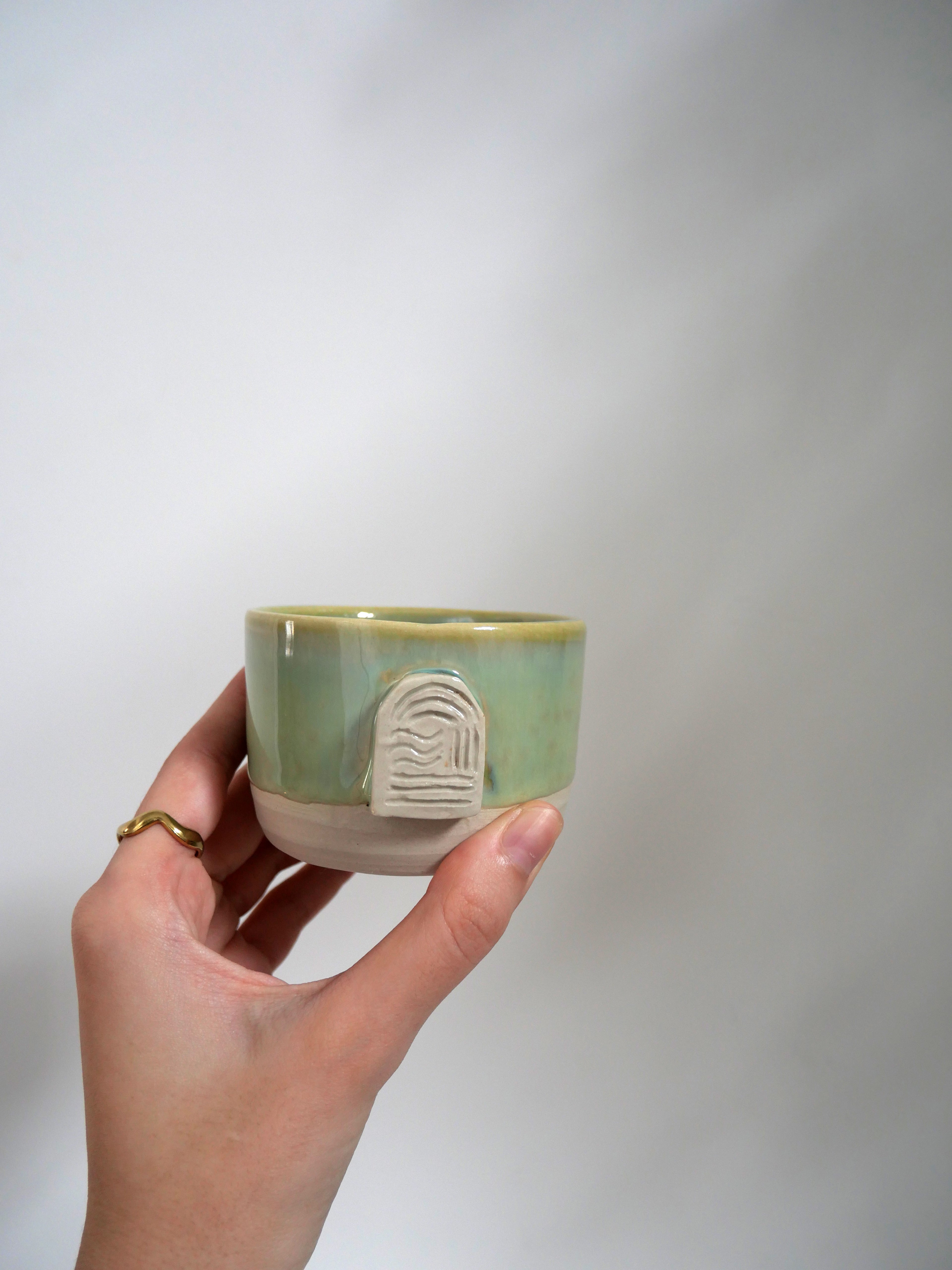 Tasse médaillon vert thé n°2
